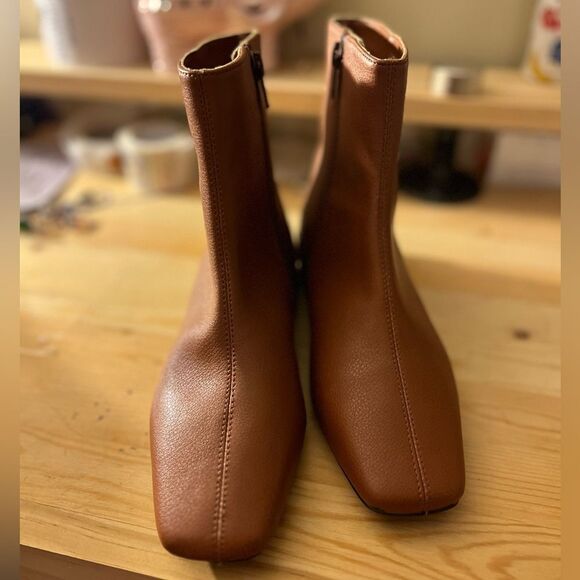 Linea PAOLO Rad ankle boots booties shoes Cognac Womens Size 4.5 New Without Box - Picture 9 of 10